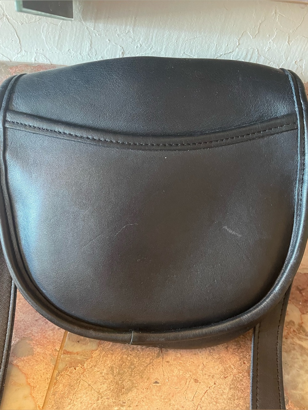 Vintage Coach Black Leather Crossbody Bag - Picture 12 of 17